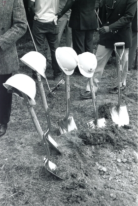 GROUND BREAKING CEREMONY FOR THE PERMANENT SITE OF ROXBURY COMMUNITY COLLEGE (1985)